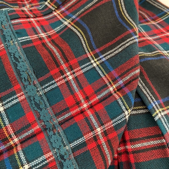 Traditional Classic Christmas Holiday Plaid Pleated Kilt Skirt With Pin - Picture 8 of 9